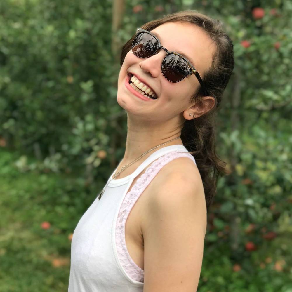 Meet your Posher, Arielle